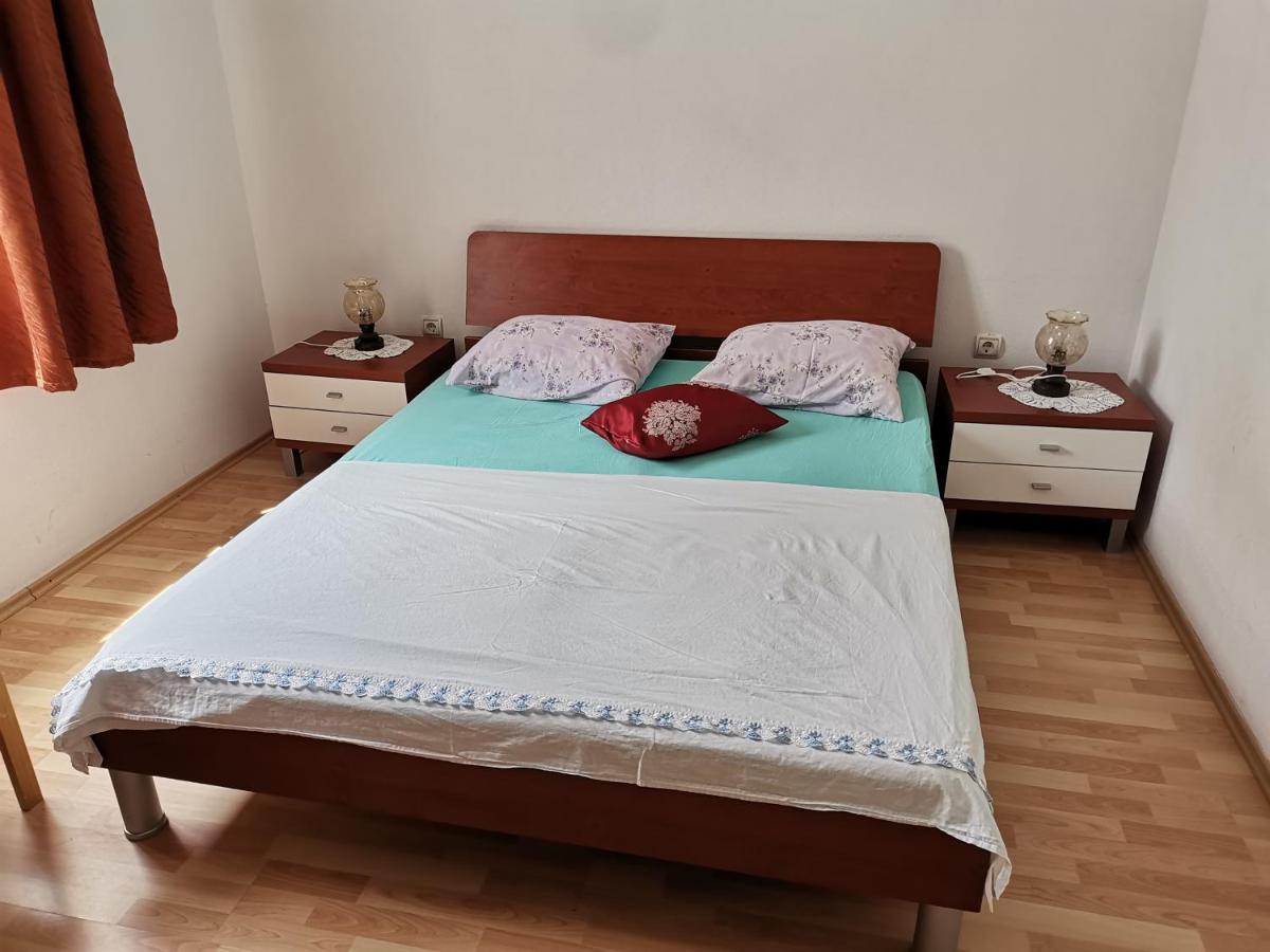 Apartments Radonic Хвар Экстерьер фото