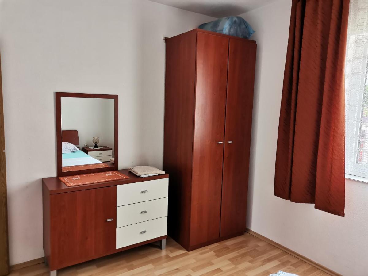 Apartments Radonic Хвар Экстерьер фото