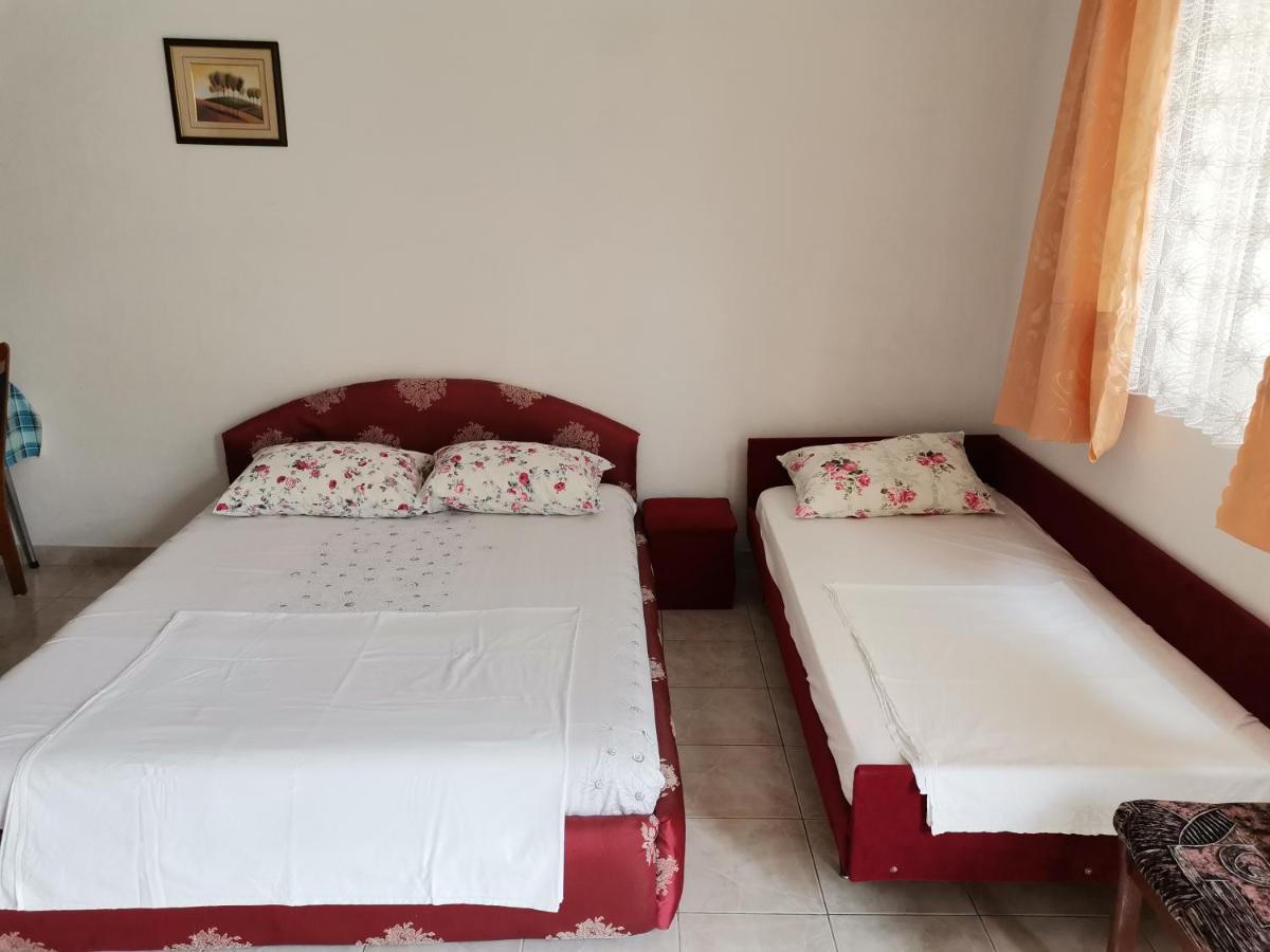Apartments Radonic Хвар Экстерьер фото